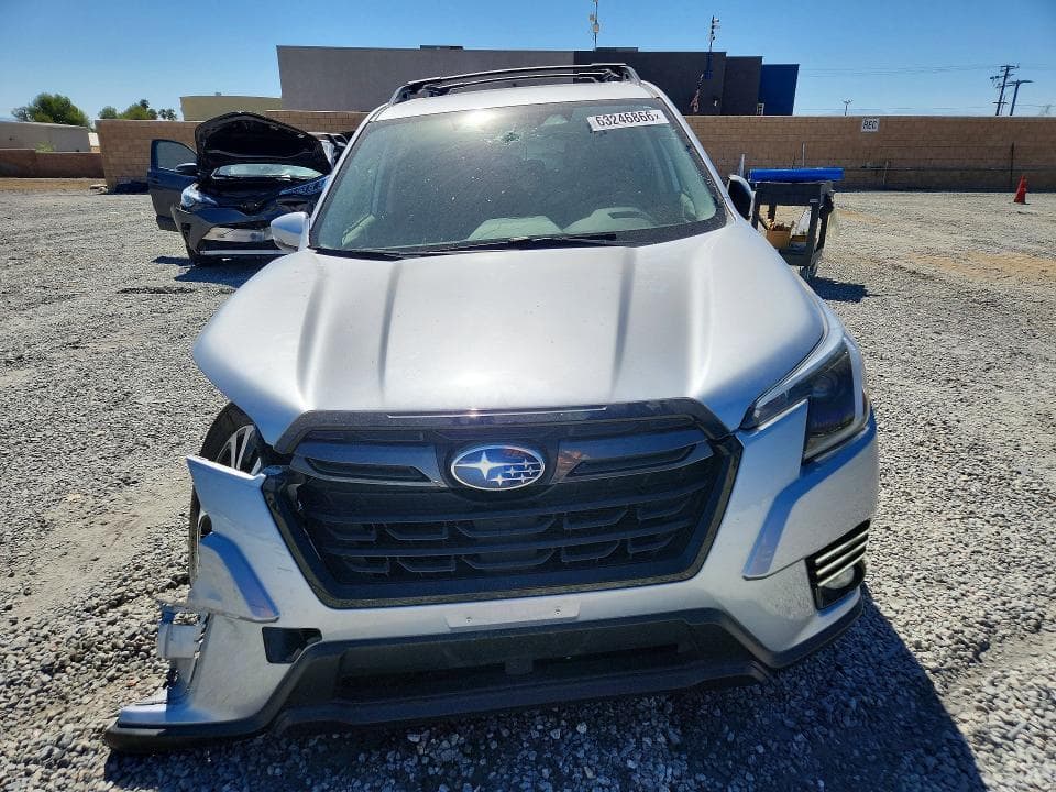 2022 SUBARU FORESTER LIMITED 5