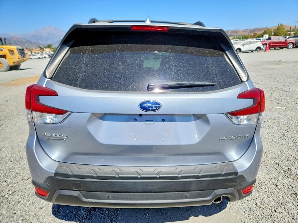 2022 SUBARU FORESTER LIMITED 6