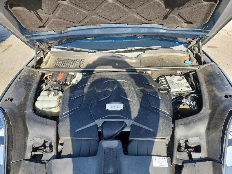 2019 PORSCHE CAYENNE 12