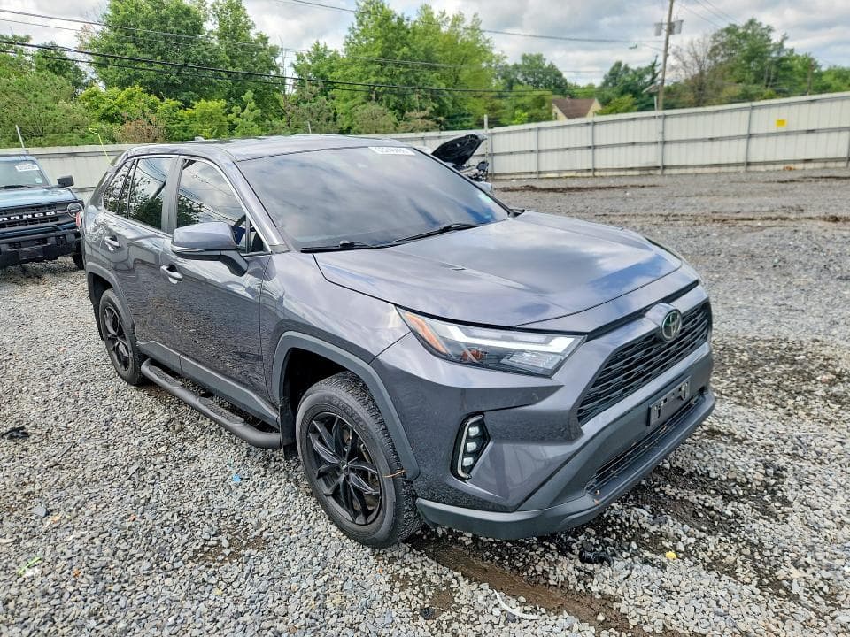 2023 TOYOTA RAV4 LE 4