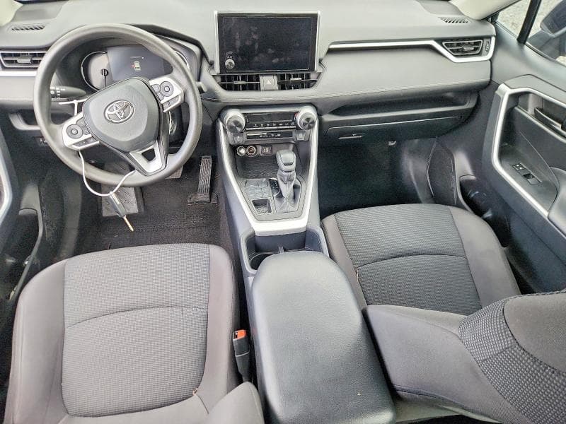 2023 TOYOTA RAV4 LE 8