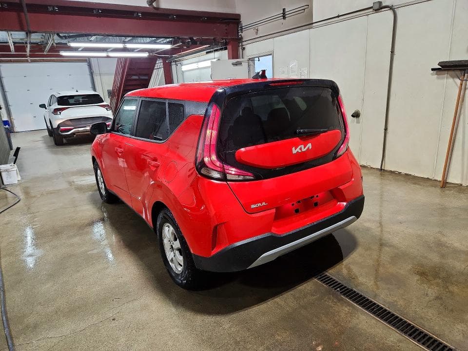 2023 KIA SOUL LX 2