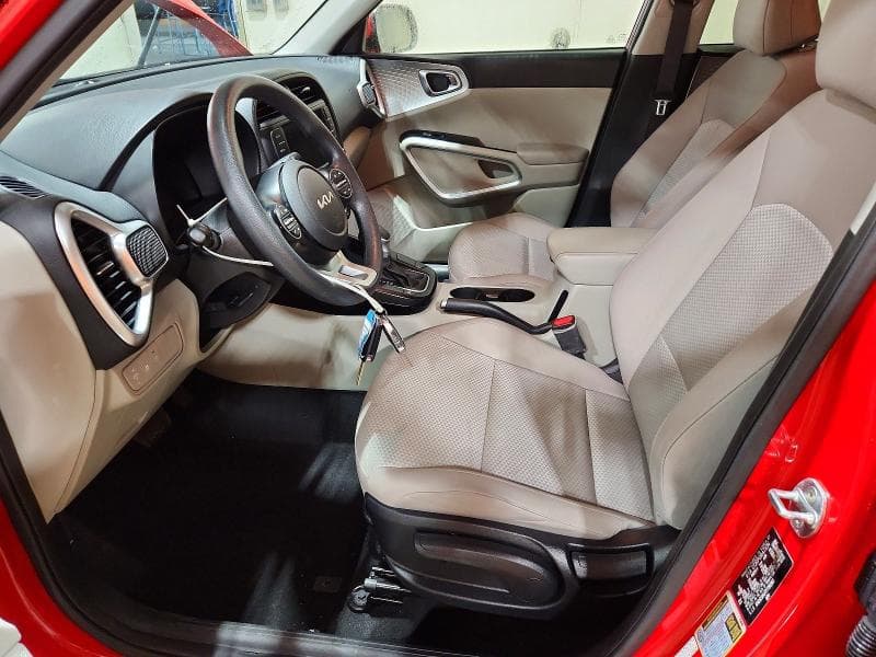 2023 KIA SOUL LX 7