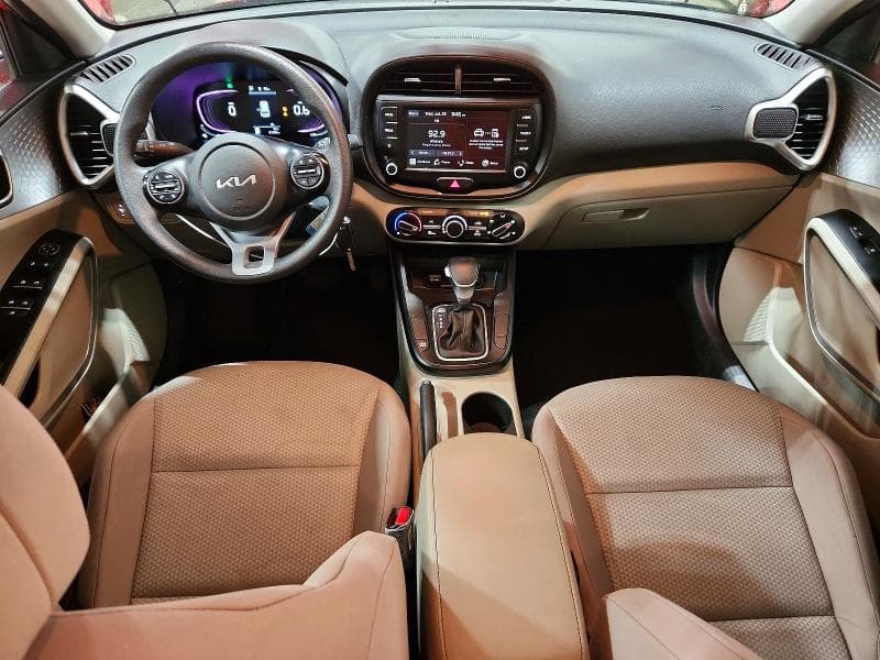 2023 KIA SOUL LX 8