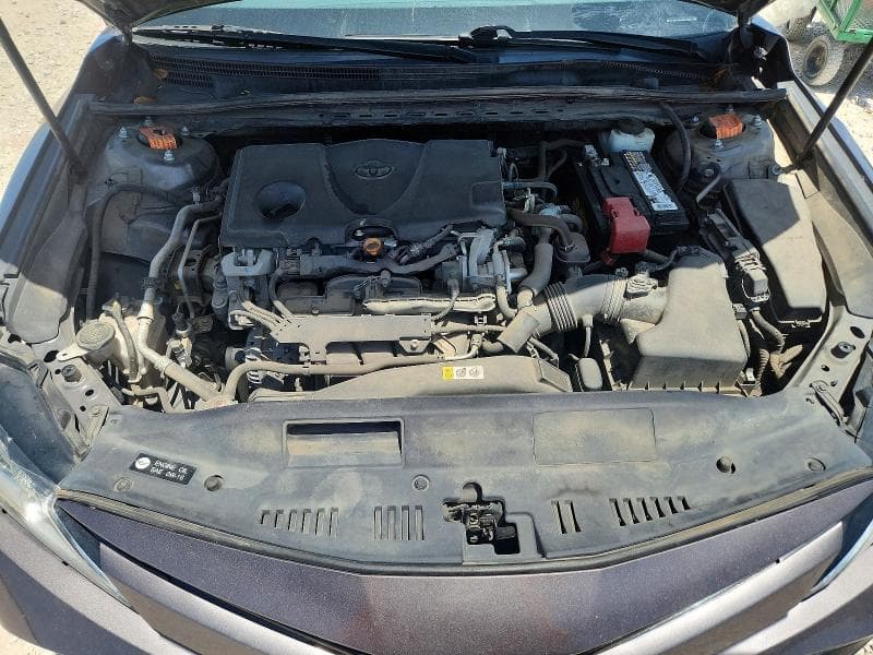 2019 TOYOTA CAMRY LE 11