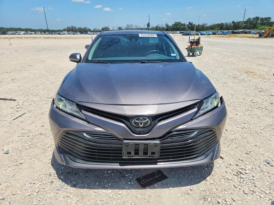 2019 TOYOTA CAMRY LE 5