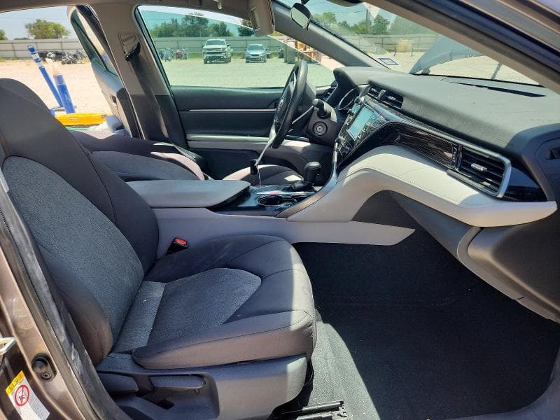 2019 TOYOTA CAMRY LE 7