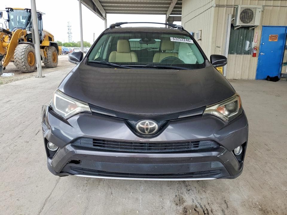 2018 TOYOTA RAV4 XLE 5