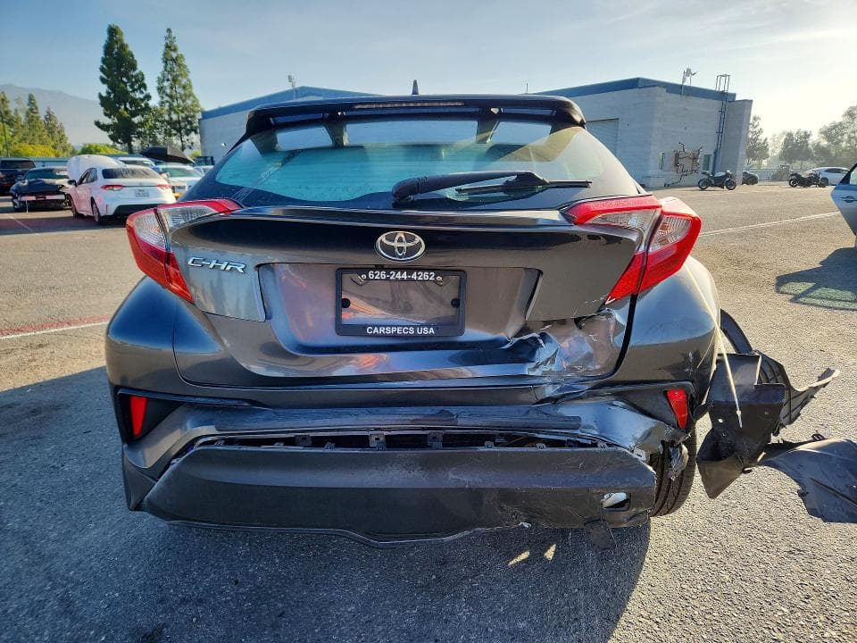 2018 TOYOTA C-HR XLE 6