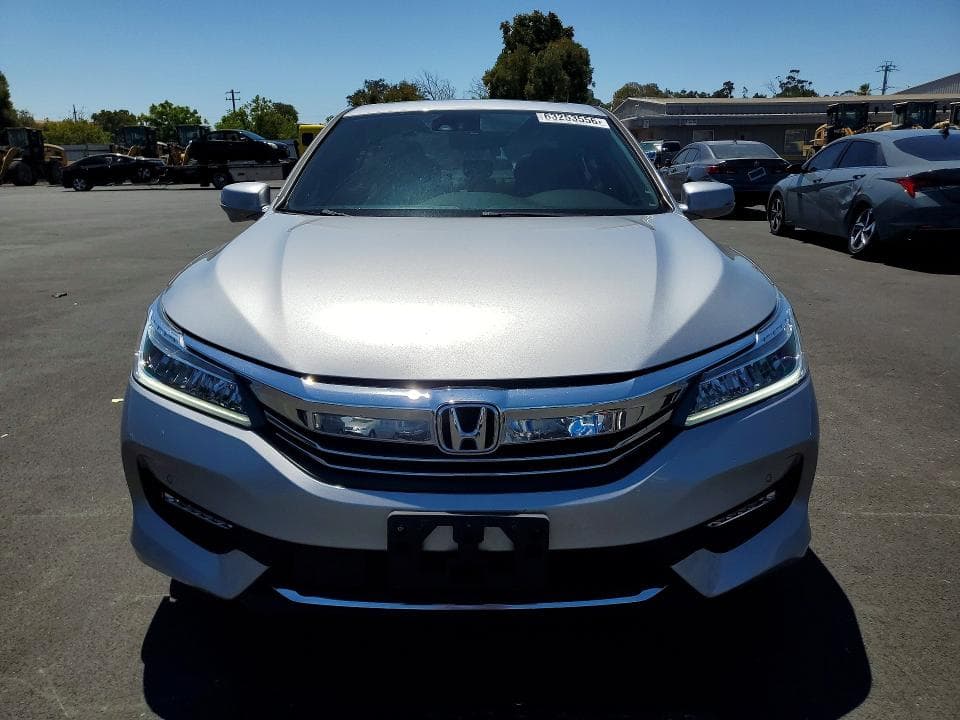 2017 HONDA ACCORD TOURING 5
