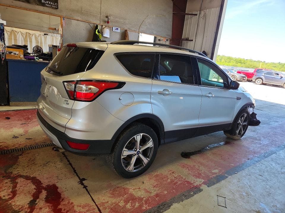 2017 FORD ESCAPE SE 3