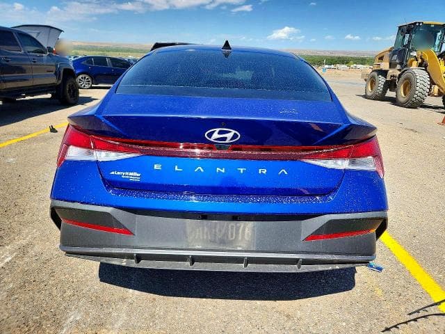 2024 HYUNDAI ELANTRA SE 6