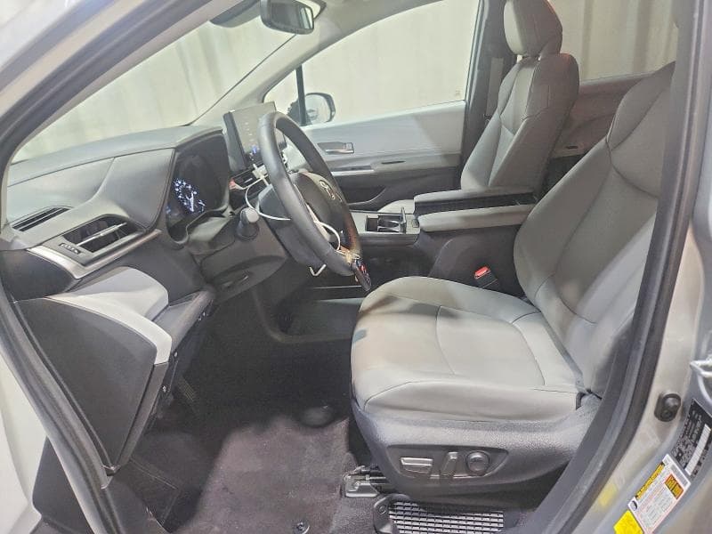 2025 TOYOTA SIENNA XLE 8-PASSENGER 7