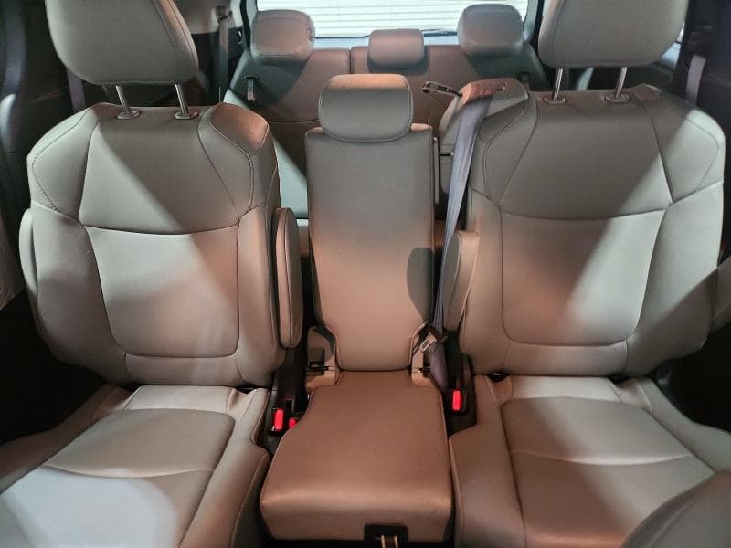 2025 TOYOTA SIENNA XLE 8-PASSENGER 10