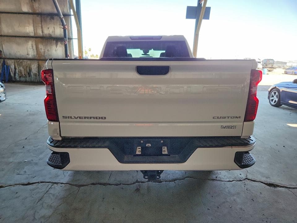 2026 CHEVROLET SILVERADO K1500 CUSTOM 6