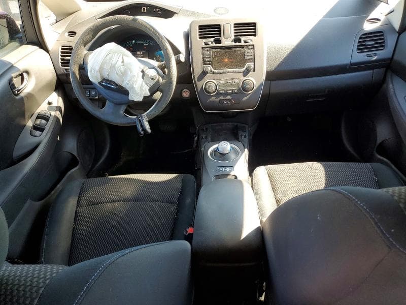 2017 NISSAN LEAF S 8
