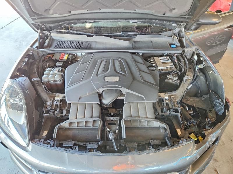 2019 PORSCHE CAYENNE 12