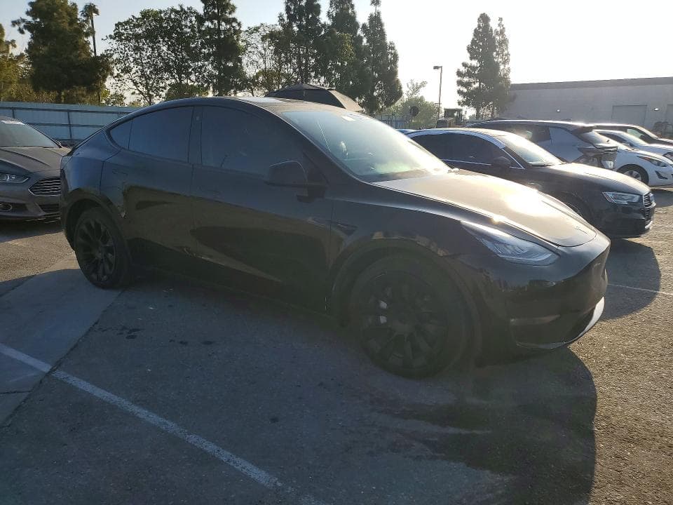 2021 TESLA MODEL Y 4