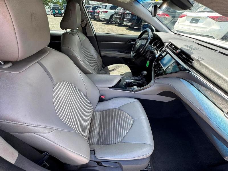 2020 TOYOTA CAMRY SE 5