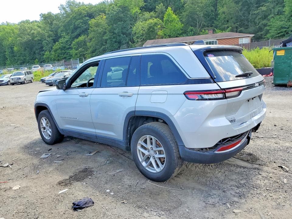 2024 JEEP GRAND CHEROKEE LAREDO 2