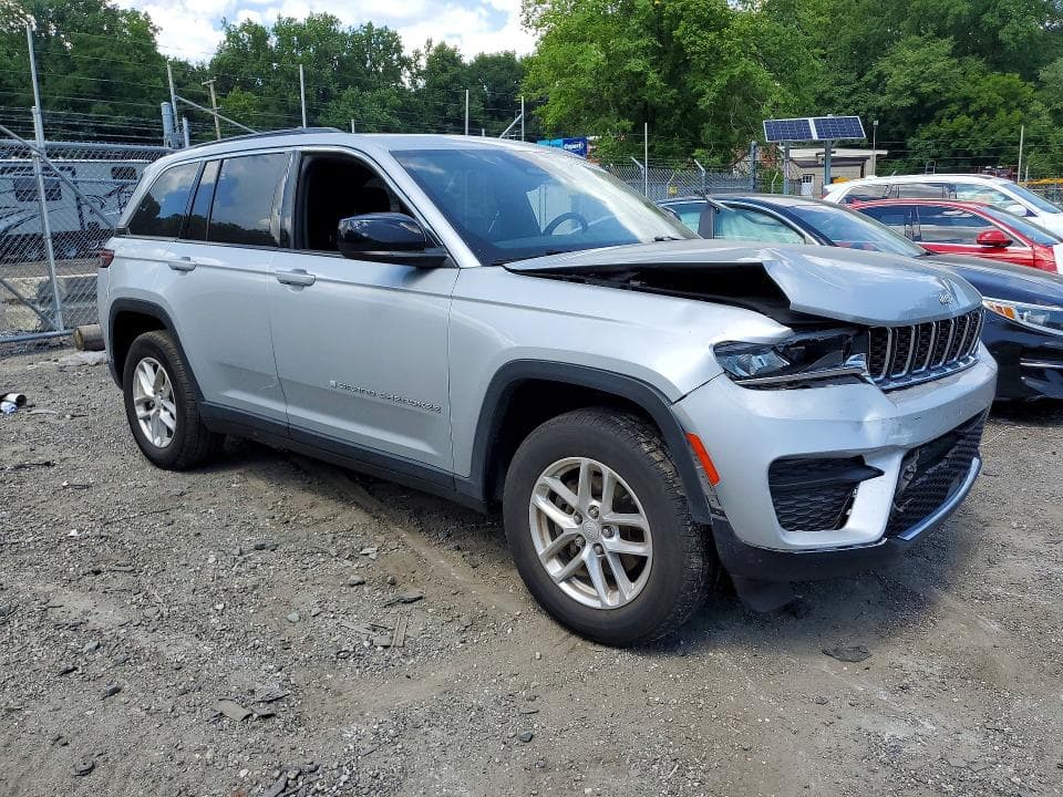 2024 JEEP GRAND CHEROKEE LAREDO 4