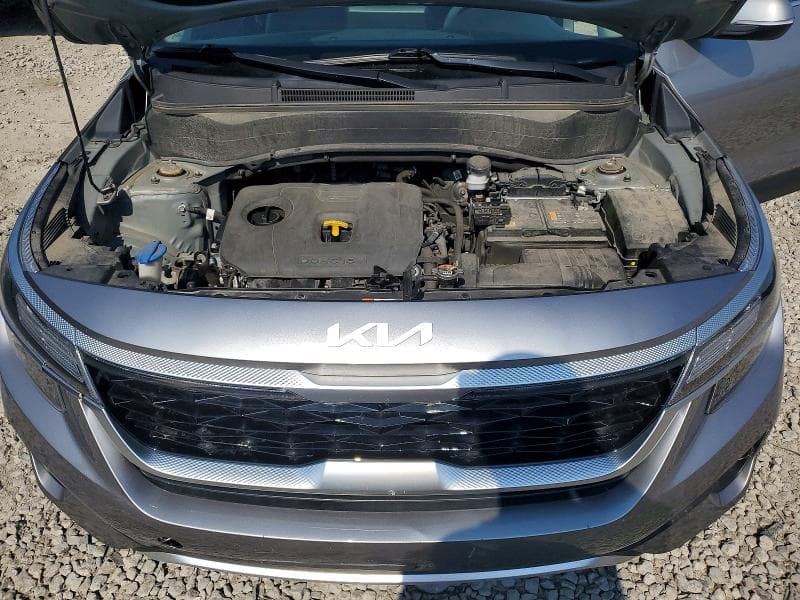 2022 KIA SELTOS S 12