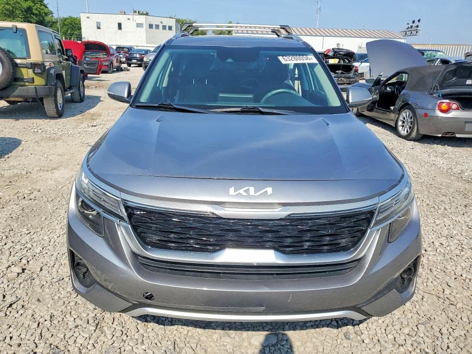 2022 KIA SELTOS S 5
