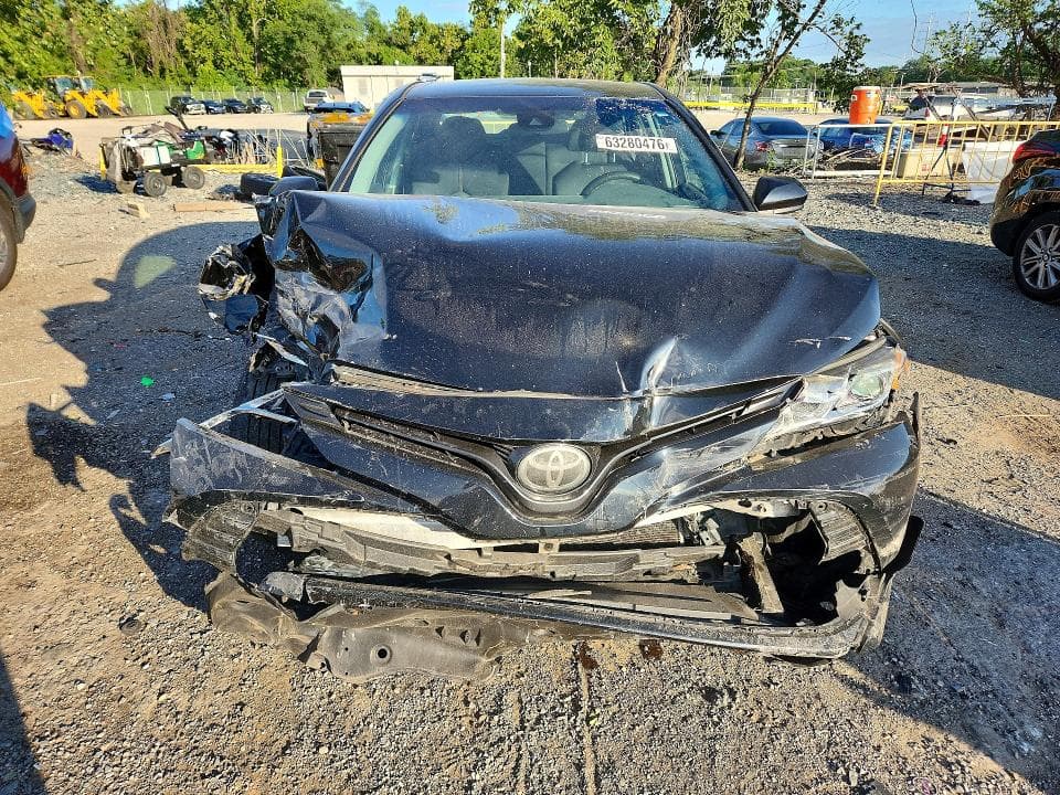 2018 TOYOTA CAMRY LE 5