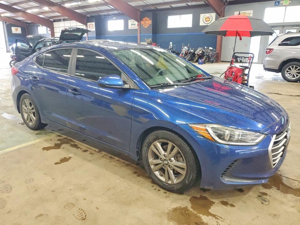 2017 HYUNDAI ELANTRA SE 4