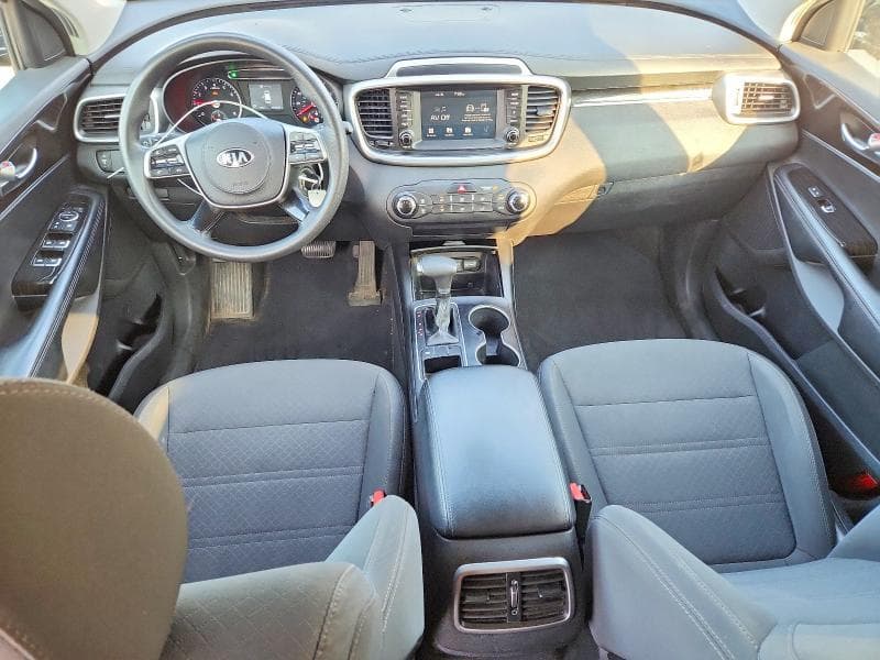 2020 KIA SORENTO S 8