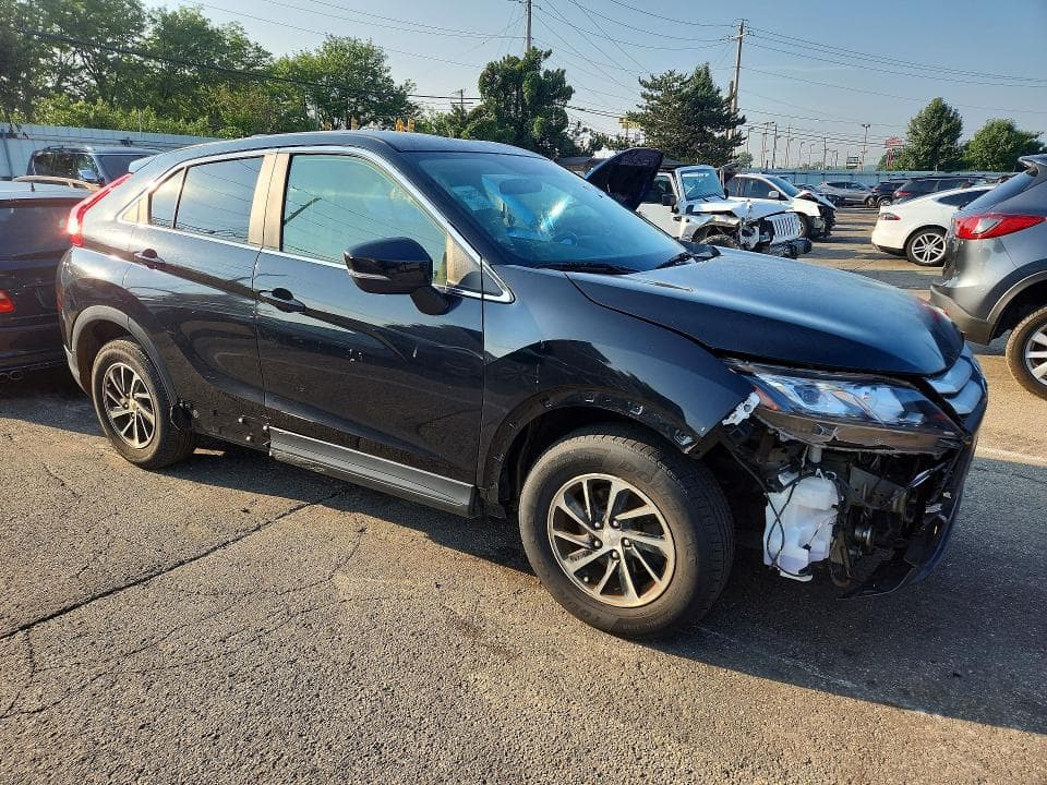 2020 MITSUBISHI ECLIPSE CROSS ES 4