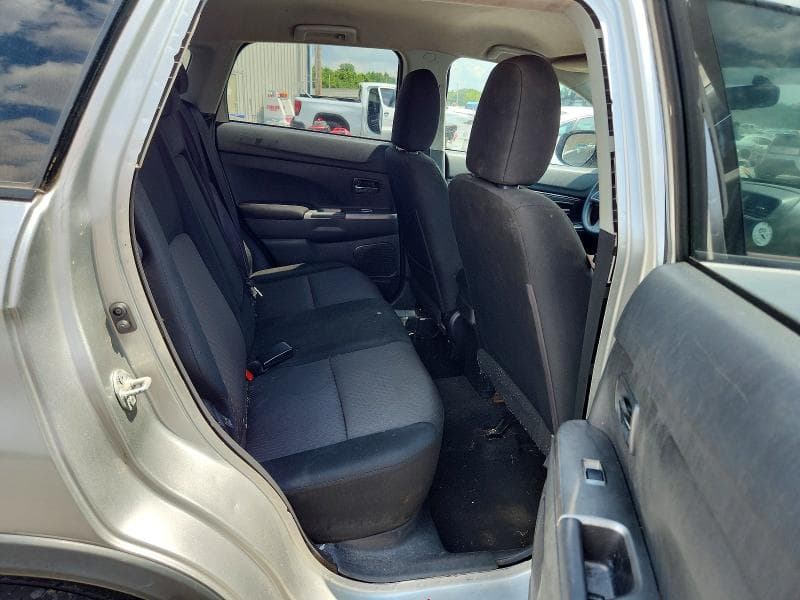 2019 MITSUBISHI OUTLANDER SPORT ES 11