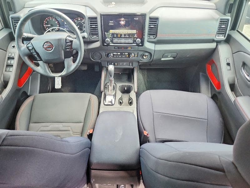 2024 NISSAN FRONTIER PRO-X 8