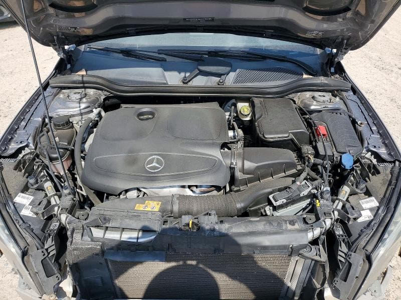 2017 MERCEDES-BENZ GLA 250 12