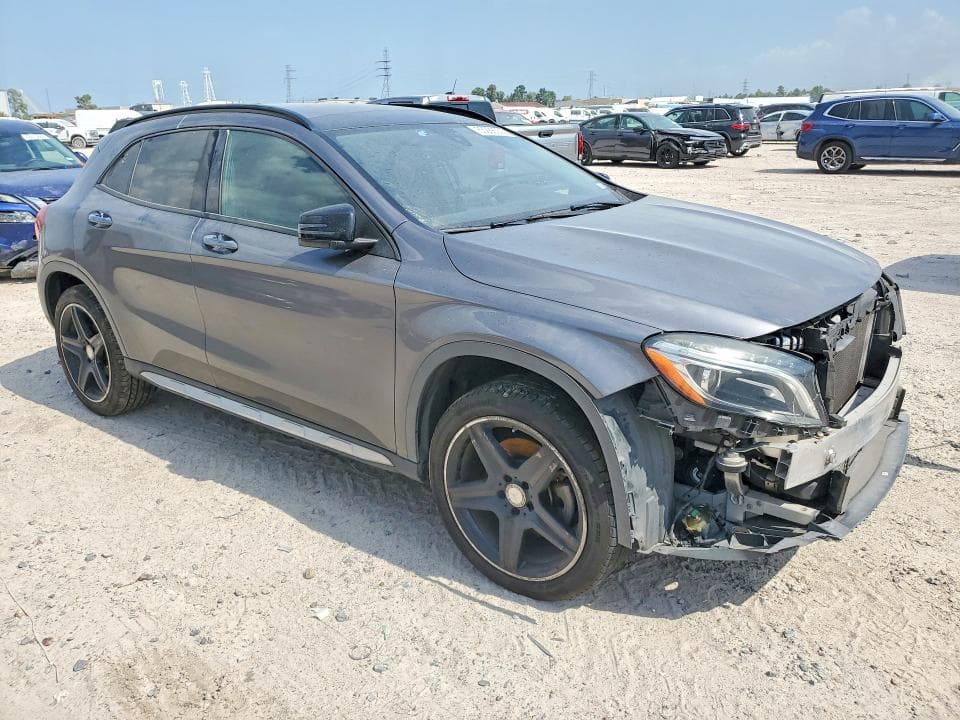 2017 MERCEDES-BENZ GLA 250 4