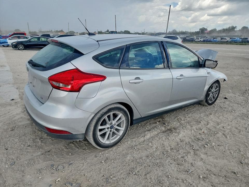2018 FORD FOCUS SE 3