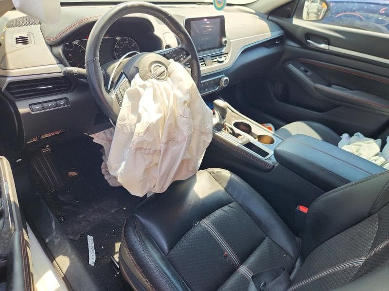 2023 NISSAN ALTIMA SR 8