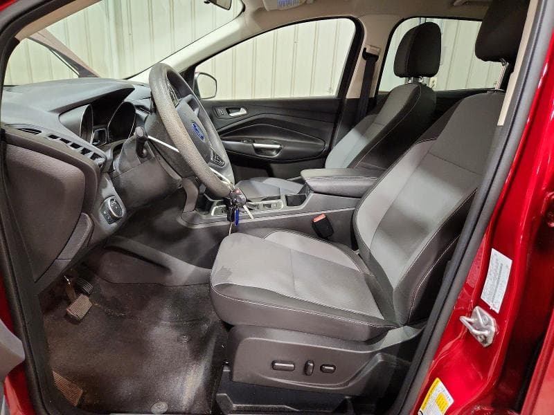 2017 FORD ESCAPE SE 7