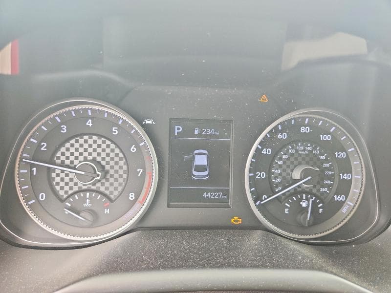 2020 HYUNDAI ELANTRA SEL 9