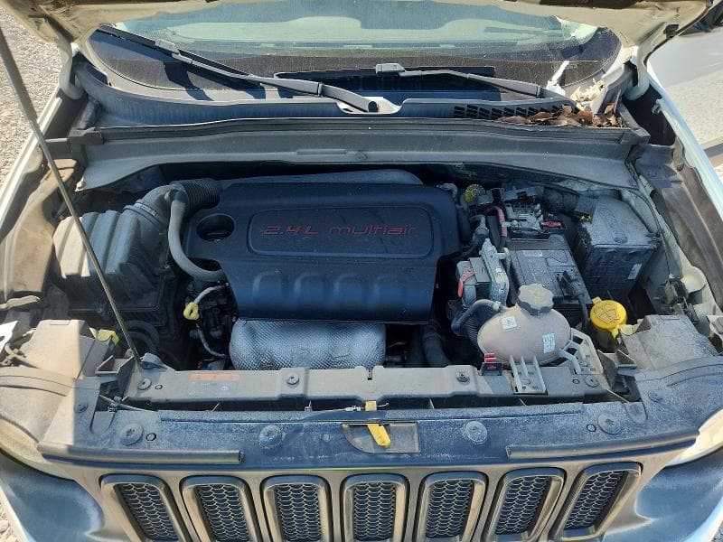 2017 JEEP RENEGADE SPORT 12