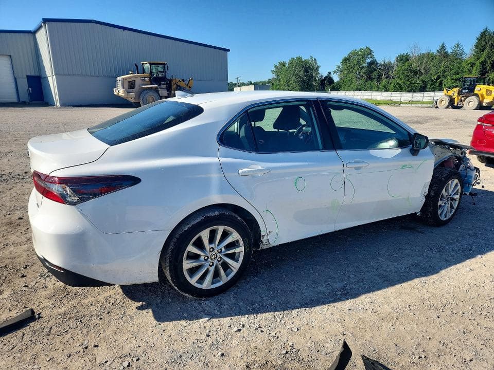 2023 TOYOTA CAMRY LE 3