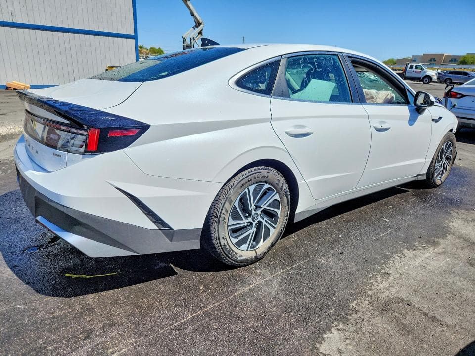 2026 HYUNDAI SONATA HYBRID BLUE 3