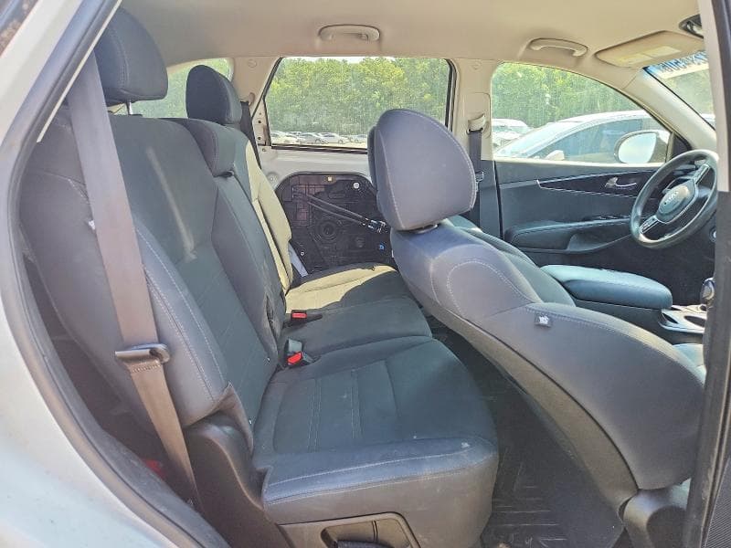 2019 KIA SORENTO LX V6 11