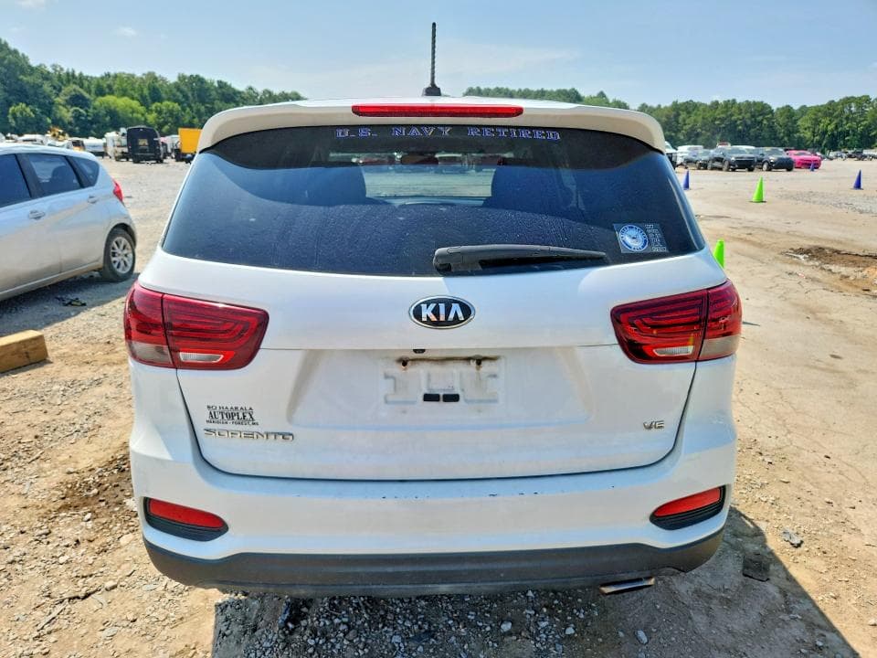 2019 KIA SORENTO LX V6 6