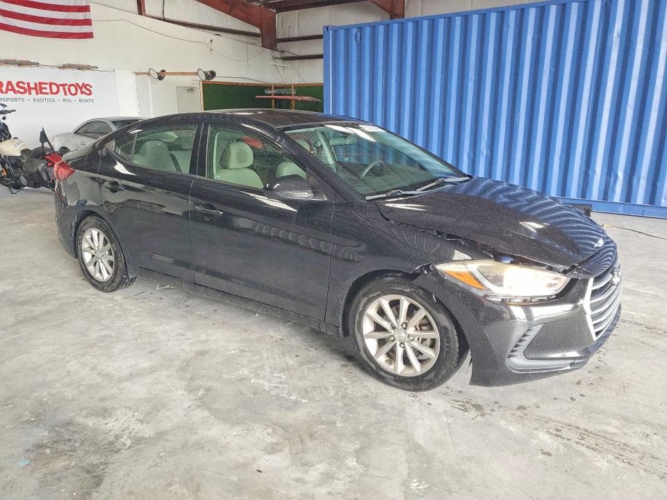 2018 HYUNDAI ELANTRA SE 4