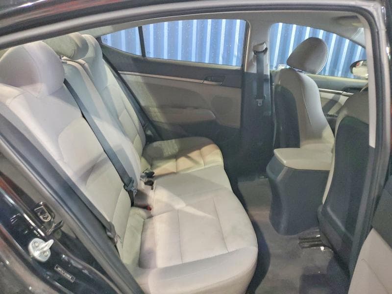 2018 HYUNDAI ELANTRA SE 10