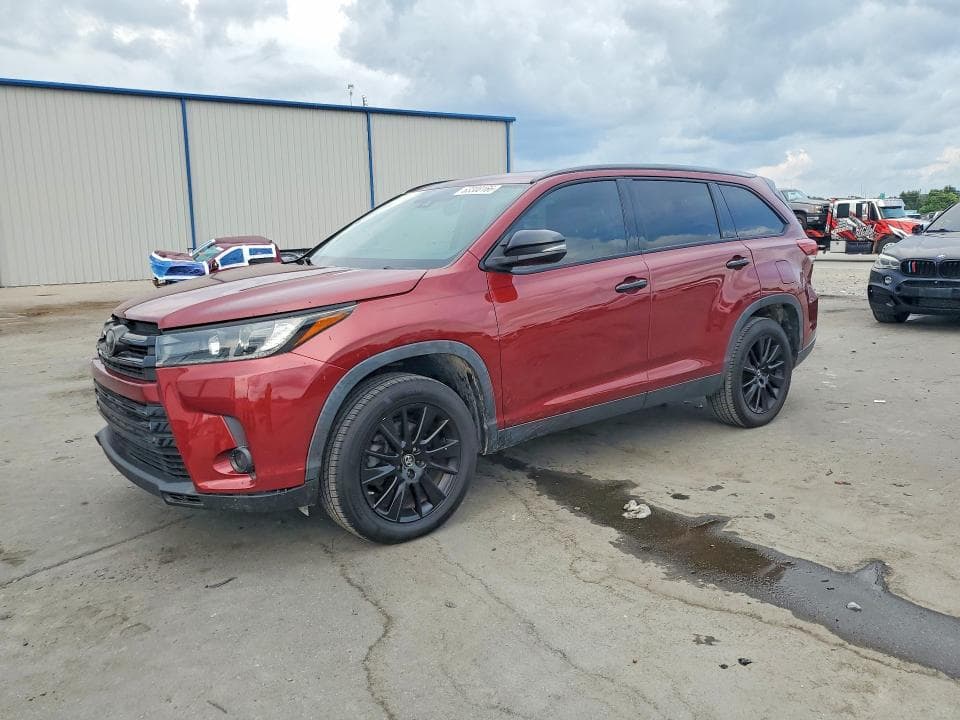 2019 TOYOTA HIGHLANDER SE - 1
