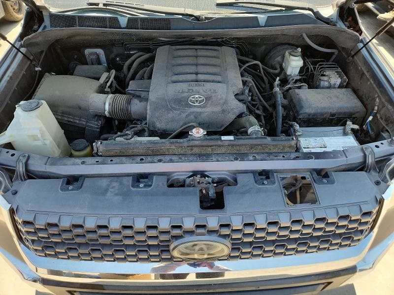 2018 TOYOTA TUNDRA SR5 11