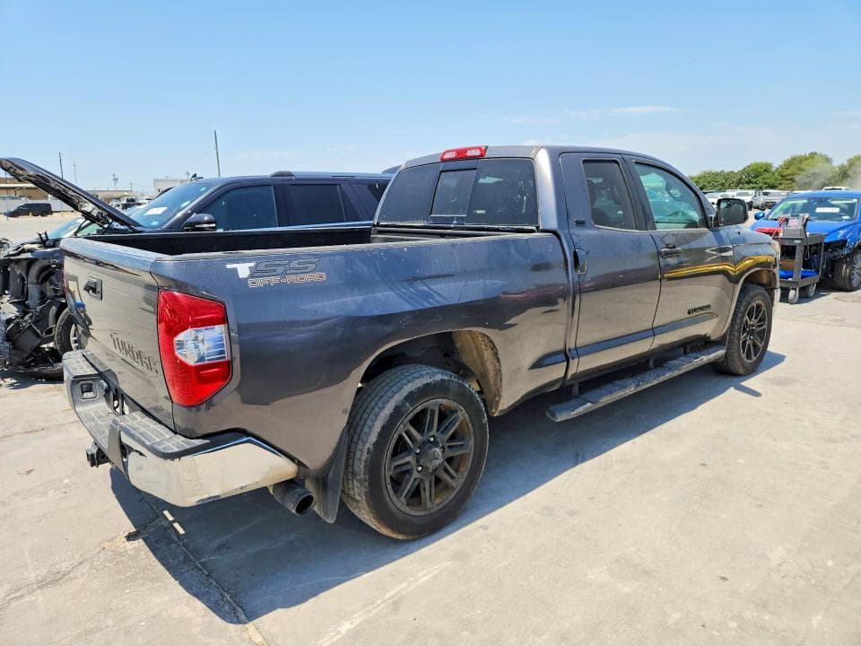 2018 TOYOTA TUNDRA SR5 3