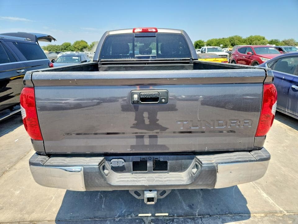 2018 TOYOTA TUNDRA SR5 6